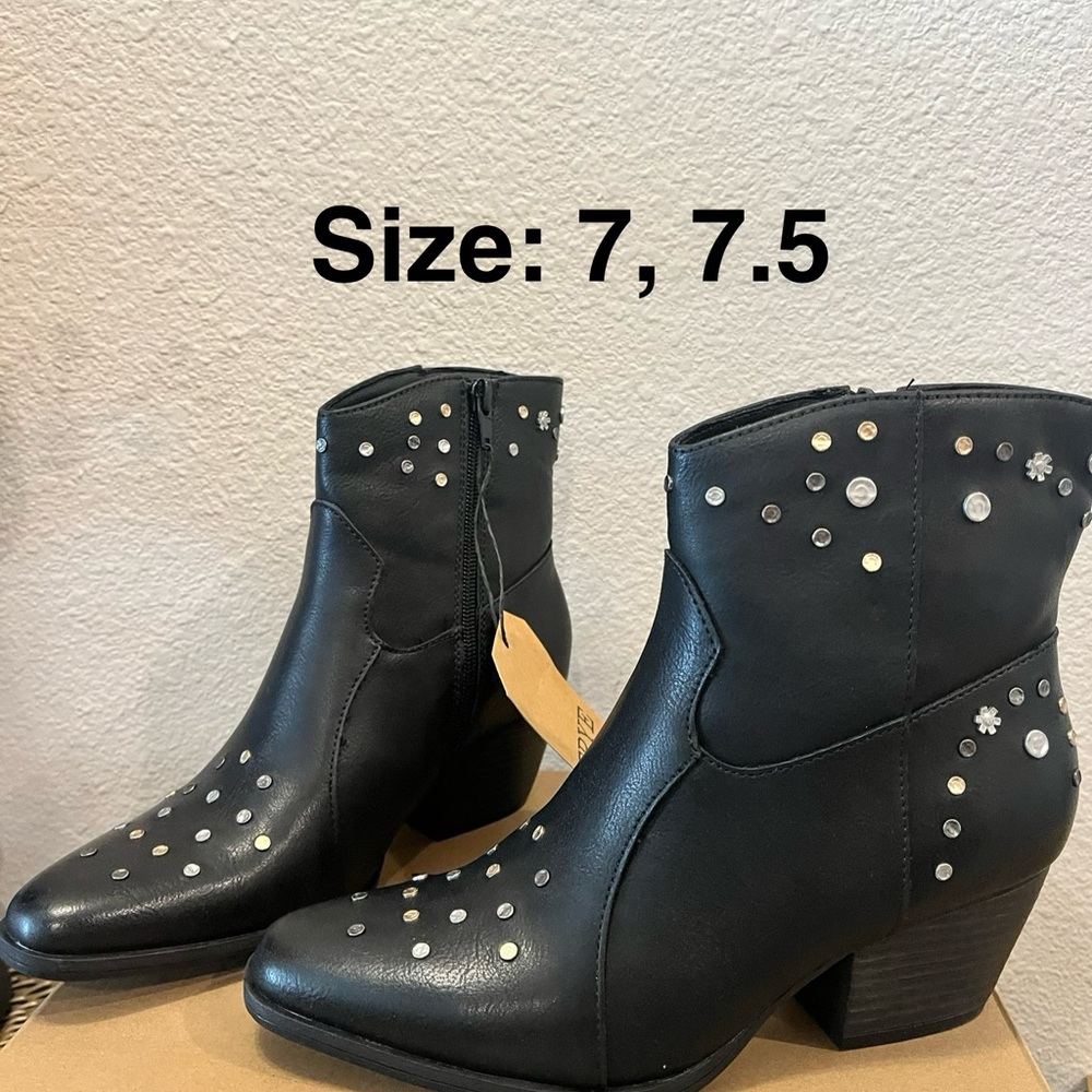 FRYE AND CO. Black Ankle Booties with Studs